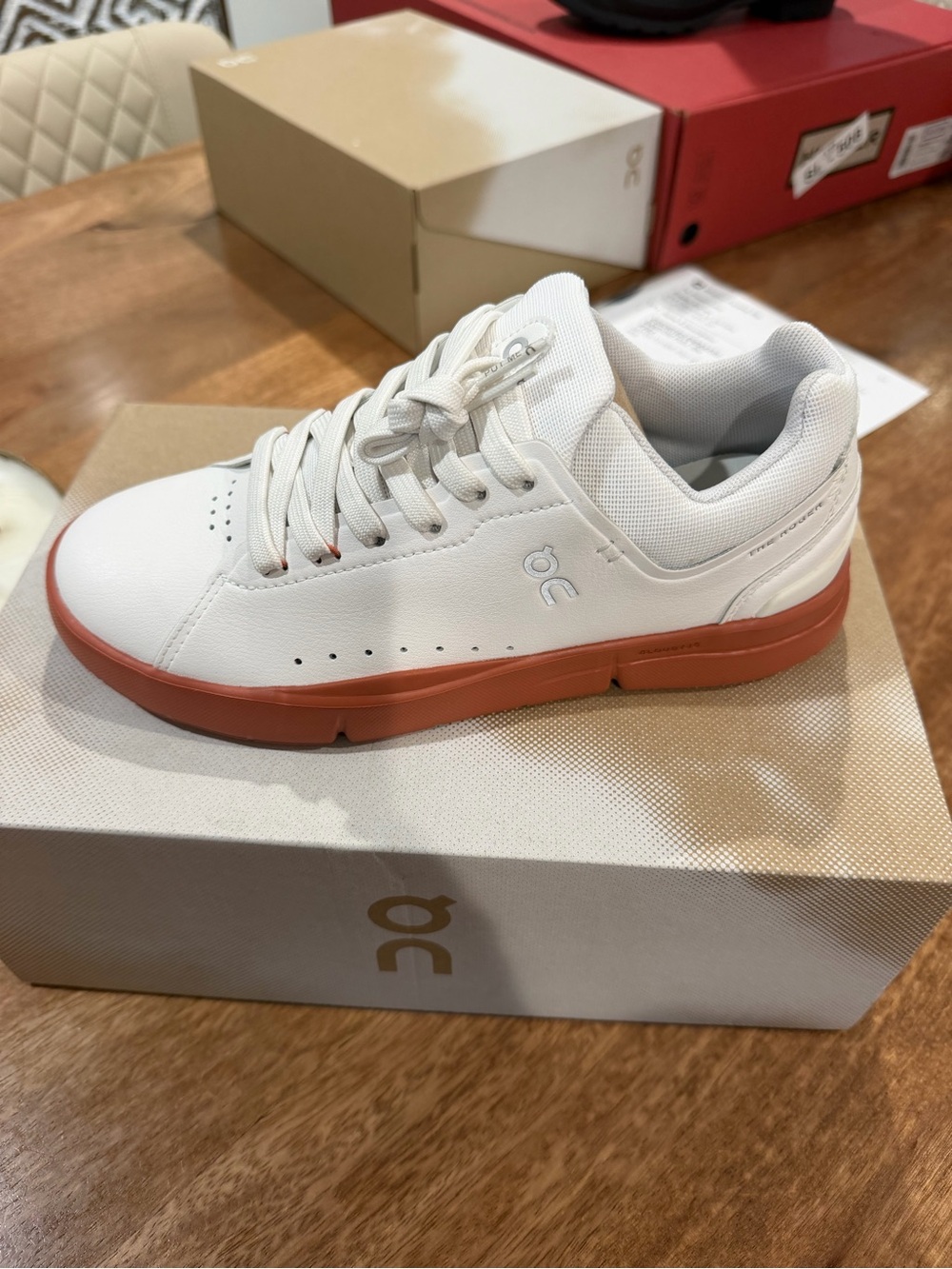 On Running women White Sneaker with Terracotta Sole